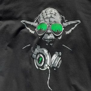 yoda headphones t shirt